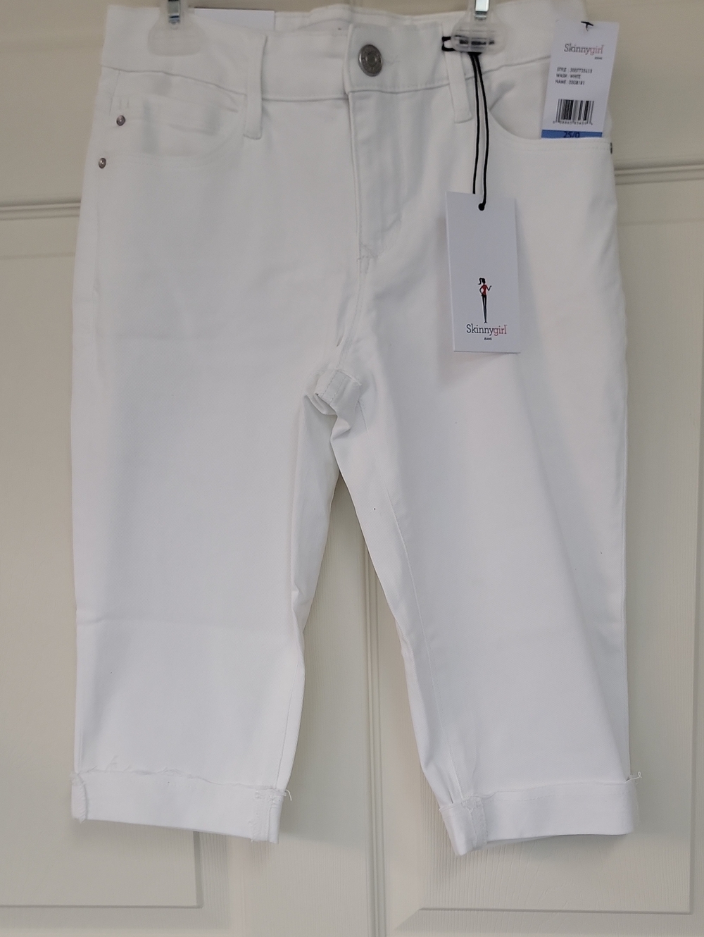 Skinnygirl White Flat Front Men’s Shorts